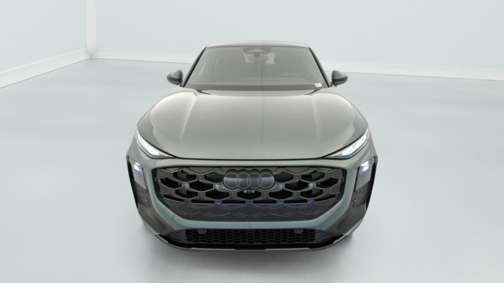 AUDI Q3 Sportback E-HYBRID 272 CH S TRONIC 6 S LINE - ref: 1-380581 - Photo 2