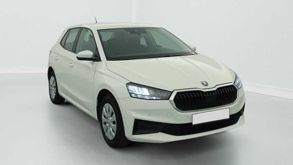 SKODA Fabia 1.0 MPI 65 ch BVM5 Active - ref: 1-381512 - Photo 1