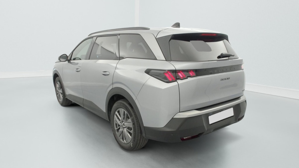 PEUGEOT 5008 HYBRID 145 CH E-DCS6 ALLURE - ref: 1-381856 - Photo 5