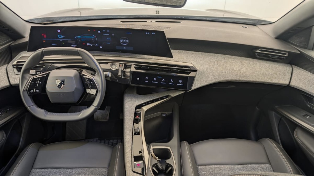 PEUGEOT 5008 Hybrid 136 e-DCS6 Allure - ref: 1-382006 - Photo 13