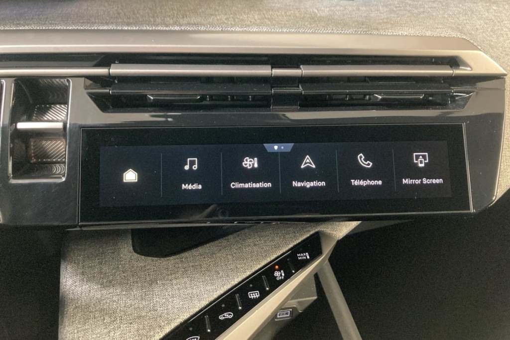 PEUGEOT 5008 Hybrid 136 e-DCS6 Allure - ref: 1-382015 - Photo 18