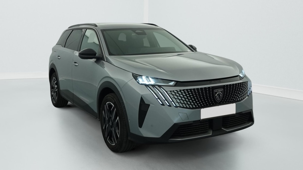 PEUGEOT 5008 HYBRID 145 CH E-DCS6 ALLURE - ref: 1-382163 - Photo 1