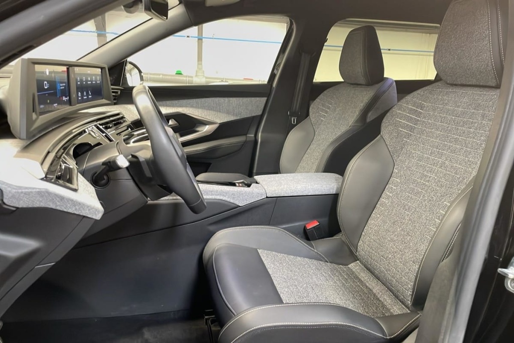 PEUGEOT 5008 HYBRID 145 CH E-DCS6 ALLURE - ref: 1-382178 - Photo 15