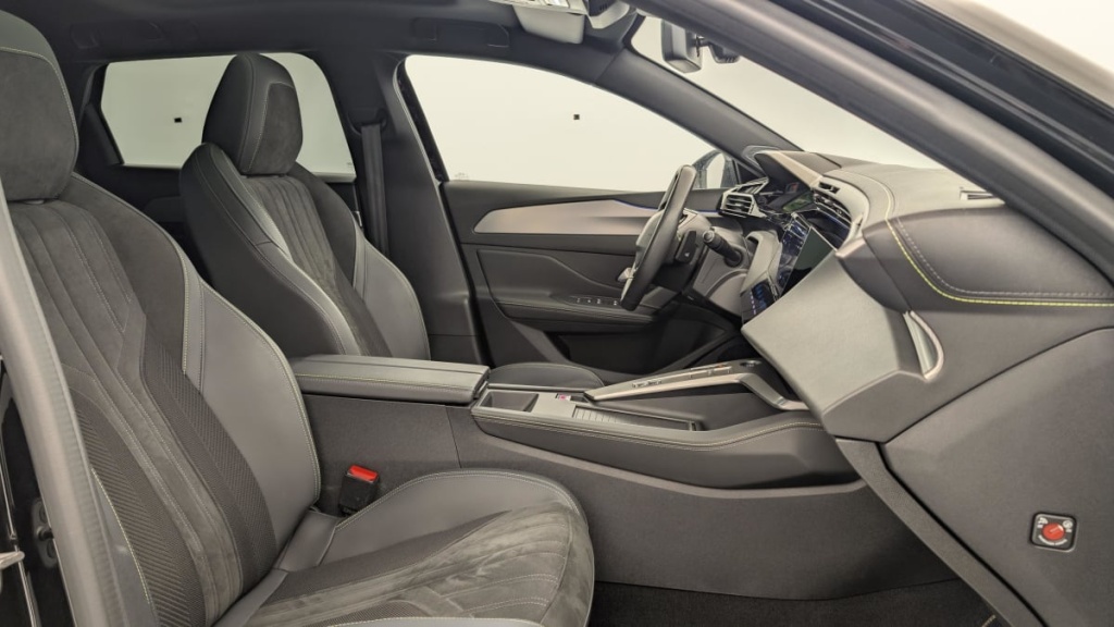 PEUGEOT 308 SW PHEV 225 e-EAT8 GT - ref: 1-382305 - Photo 9