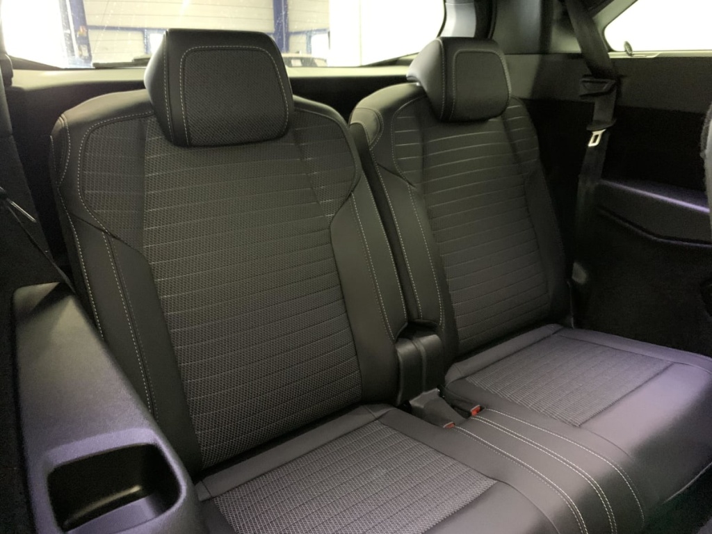 PEUGEOT 5008 Hybrid 145 e-DCS6 GT - ref: 1-383434 - Photo 11