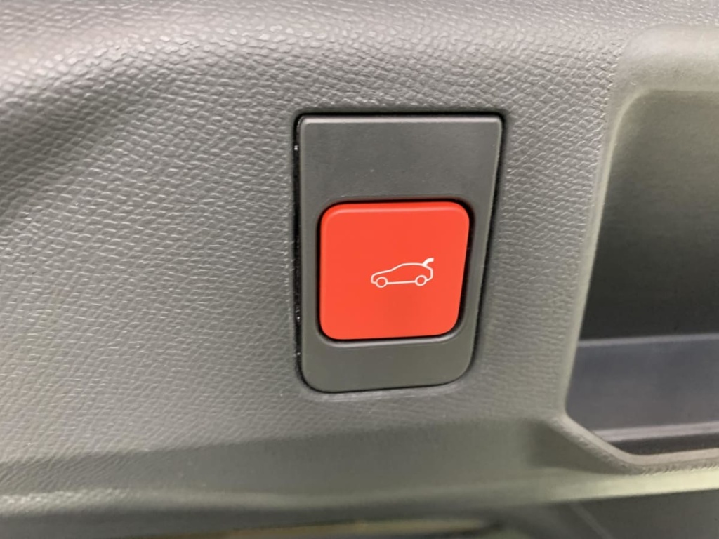 PEUGEOT 5008 Hybrid 145 e-DCS6 GT - ref: 1-383434 - Photo 14