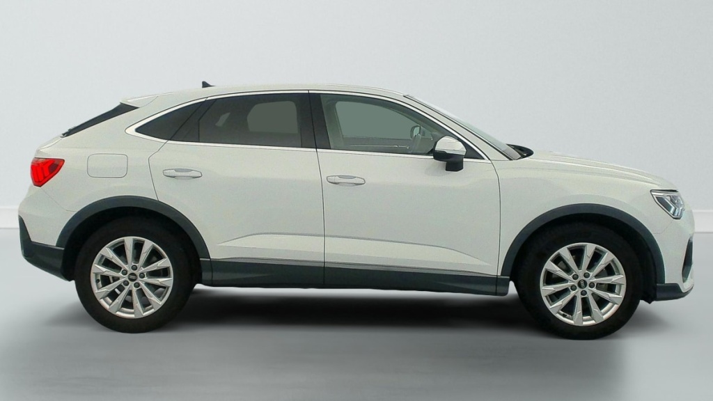 AUDI Q3 Sportback 35 TFSI 150 ch S tronic 7 Design - ref: 1-383494 - Photo 8