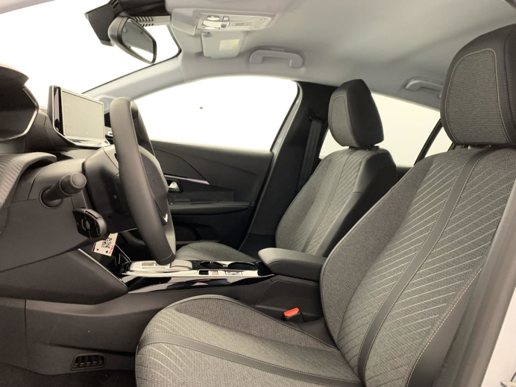 PEUGEOT 208 Hybrid 110 ch e-DCS6 Allure - ref: 1-383992 - Photo 19