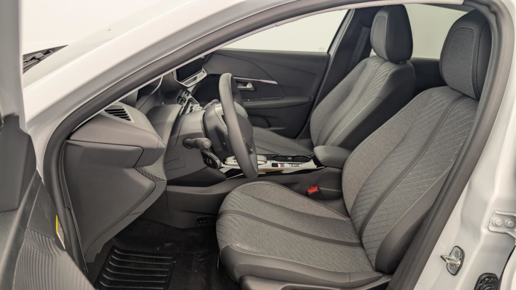 PEUGEOT 208 Hybrid 110 ch e-DCS6 Allure - ref: 1-384030 - Photo 16