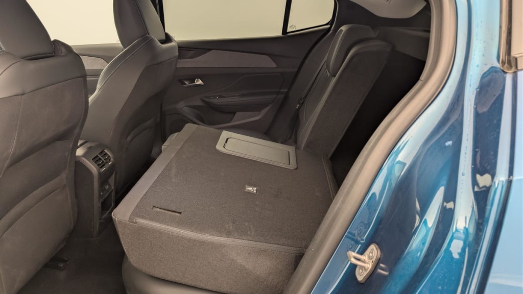 PEUGEOT 408 Hybrid 145 e-DCS6 Allure - ref: 1-384573 - Photo 12