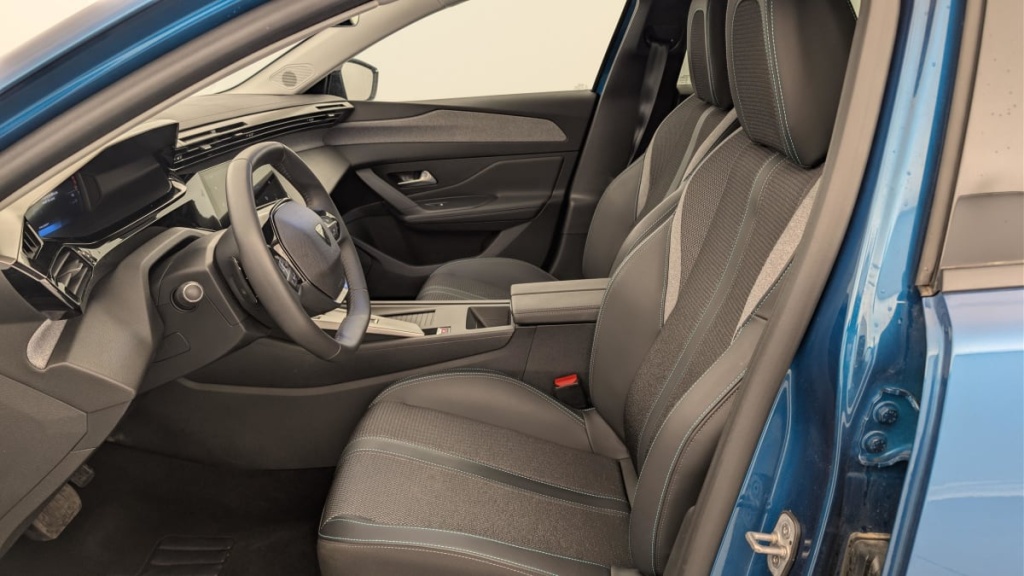 PEUGEOT 408 Hybrid 145 e-DCS6 Allure - ref: 1-384573 - Photo 16