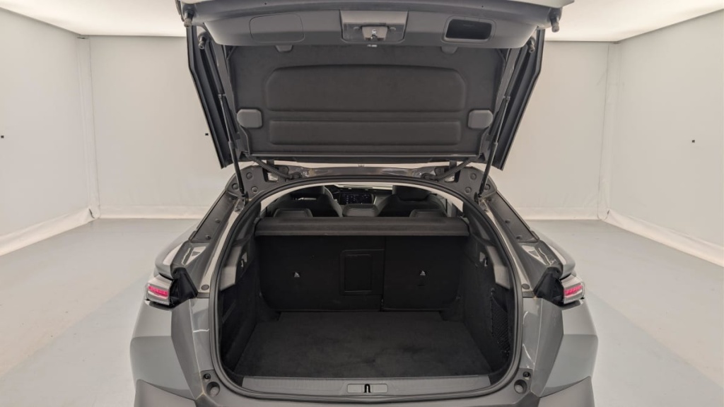 PEUGEOT 408 Hybrid 145 e-DCS6 Allure - ref: 1-384575 - Photo 11