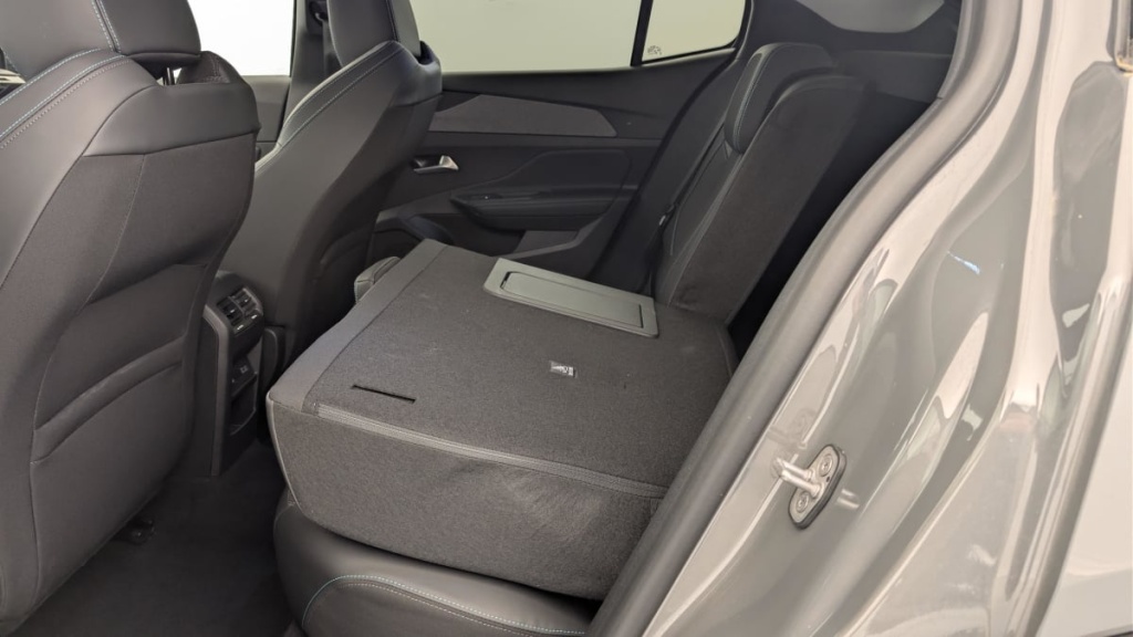 PEUGEOT 408 Hybrid 145 e-DCS6 Allure - ref: 1-384575 - Photo 12