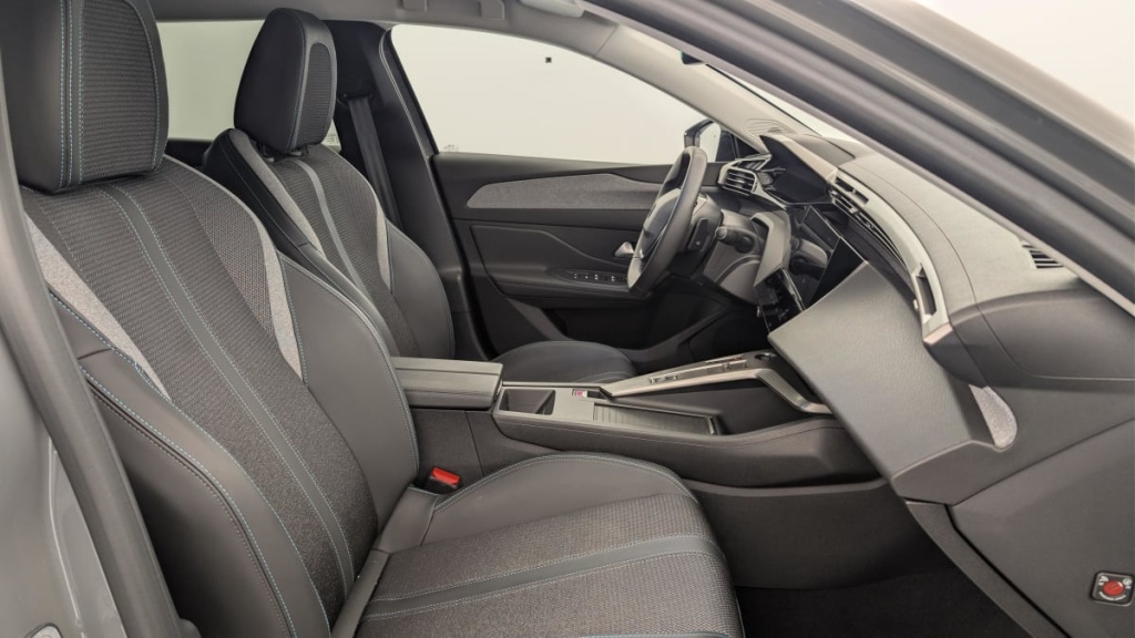 PEUGEOT 408 Hybrid 145 e-DCS6 Allure - ref: 1-384575 - Photo 9