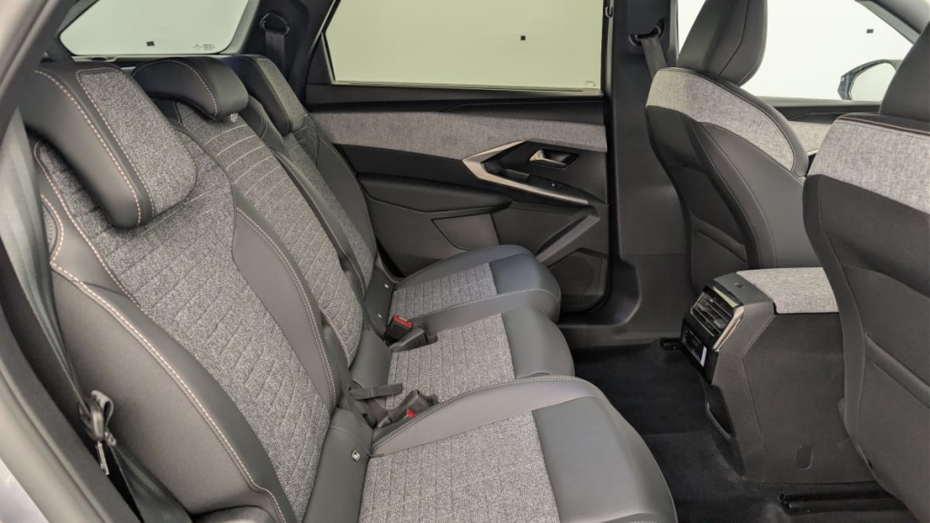 PEUGEOT 5008 HYBRID 145 CH E-DCS6 ALLURE - ref: 1-384764 - Photo 10