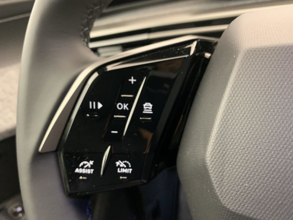 PEUGEOT 3008 Hybrid 145 e-DCS6 Allure - ref: 1-384809 - Photo 15
