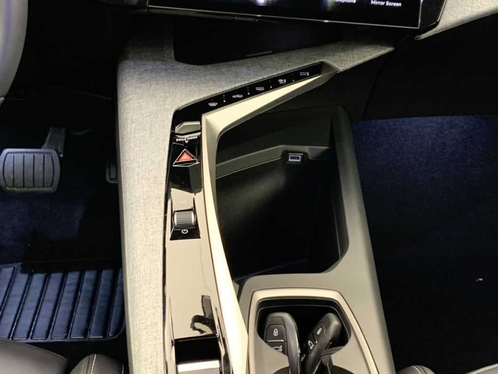 PEUGEOT 3008 Hybrid 145 e-DCS6 Allure - ref: 1-384839 - Photo 17