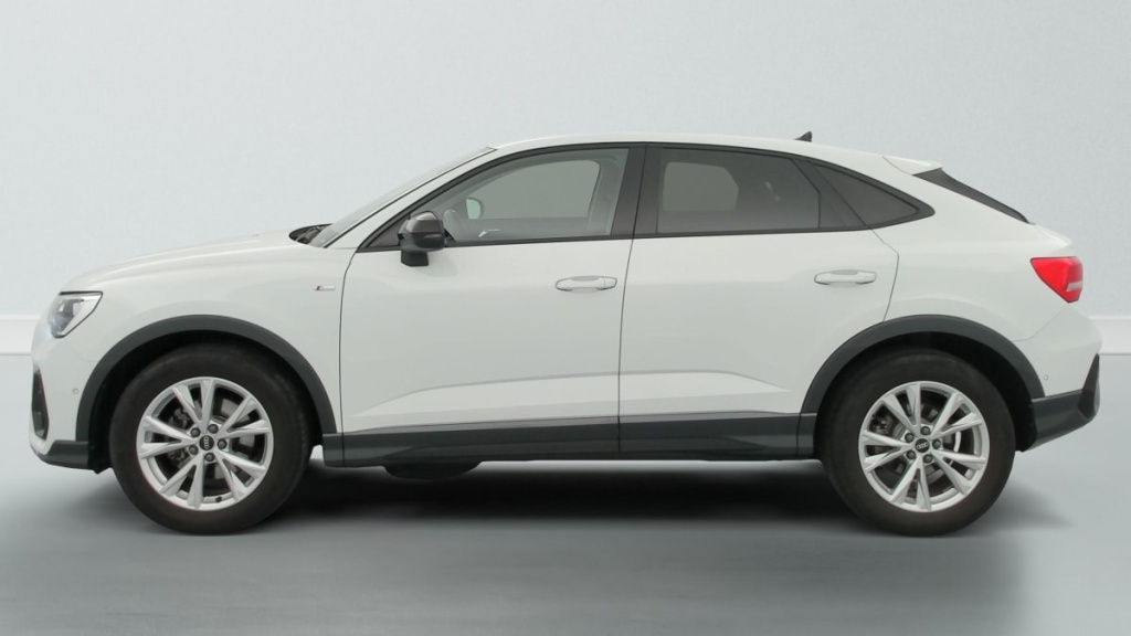 AUDI Q3 Sportback 35 TDI 150 ch S tronic 7 Design - ref: 1-385052 - Photo 4