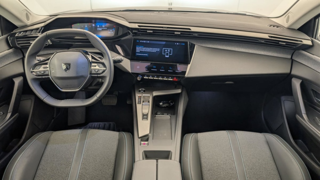 PEUGEOT 408 Hybrid 145 e-DCS6 Allure - ref: 1-385368 - Photo 13