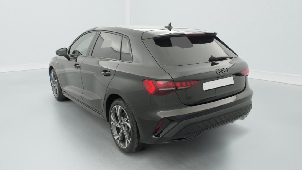 AUDI A3 Sportback 45 TFSI e Hybride rechargeable 272 S tronic 6 S line - ref: 1-386532 - Photo 5