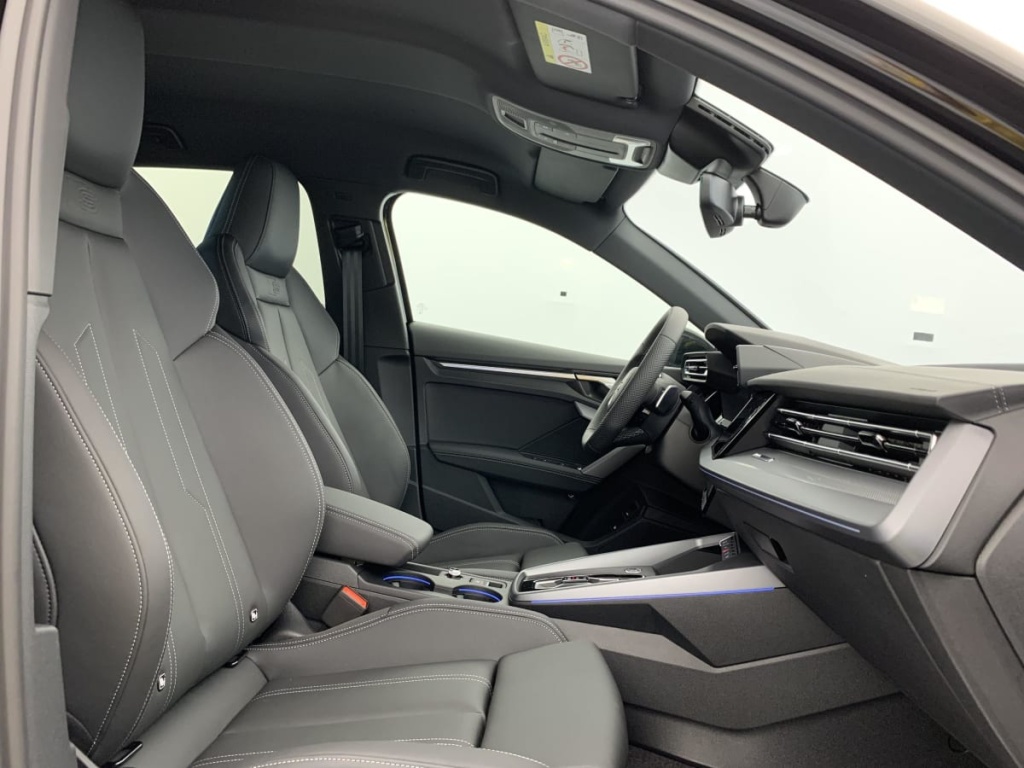 AUDI A3 Sportback 45 TFSI e Hybride rechargeable 272 S tronic 6 S line - ref: 1-386532 - Photo 9