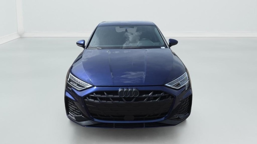 AUDI A3 Sportback 45 TFSI e Hybride rechargeable 272 S tronic 6 S line - ref: 1-386535 - Photo 2