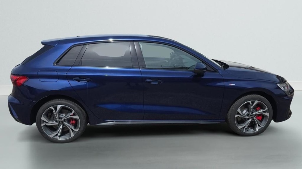 AUDI A3 Sportback 45 TFSI e Hybride rechargeable 272 S tronic 6 S line - ref: 1-386535 - Photo 8