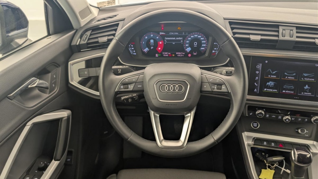 AUDI Q3 35 TDI 150 ch S tronic 7 Design - ref: 1-386579 - Photo 14