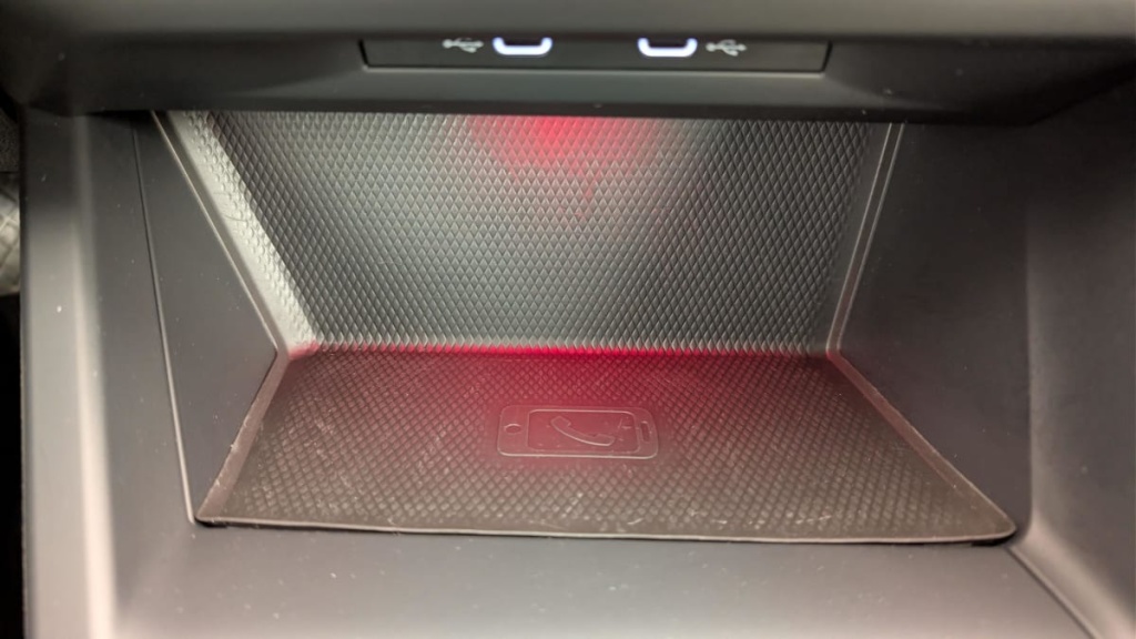 VOLKSWAGEN Golf 1.4 HYBRIDE RECHARGEABLE OPF 204 DSG STYLE - ref: 1-386619 - Photo 19