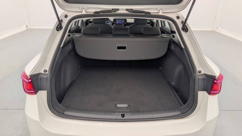 SEAT Leon ST 1.0 TSI 110 BVM6 Reference - ref: 1-386986 - Photo 11