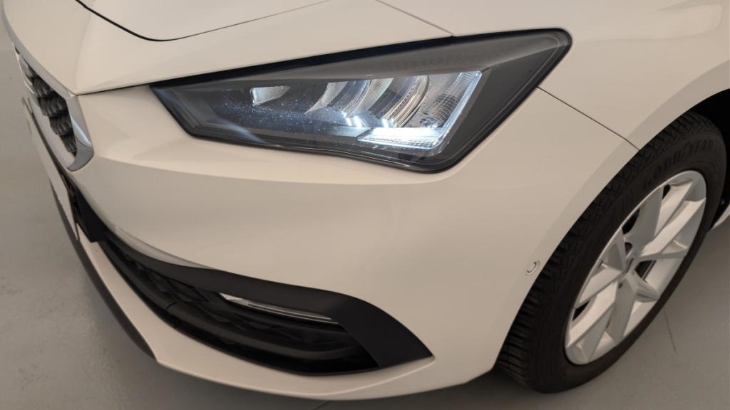 SEAT Leon ST 1.0 TSI 110 BVM6 Reference - ref: 1-386986 - Photo 20