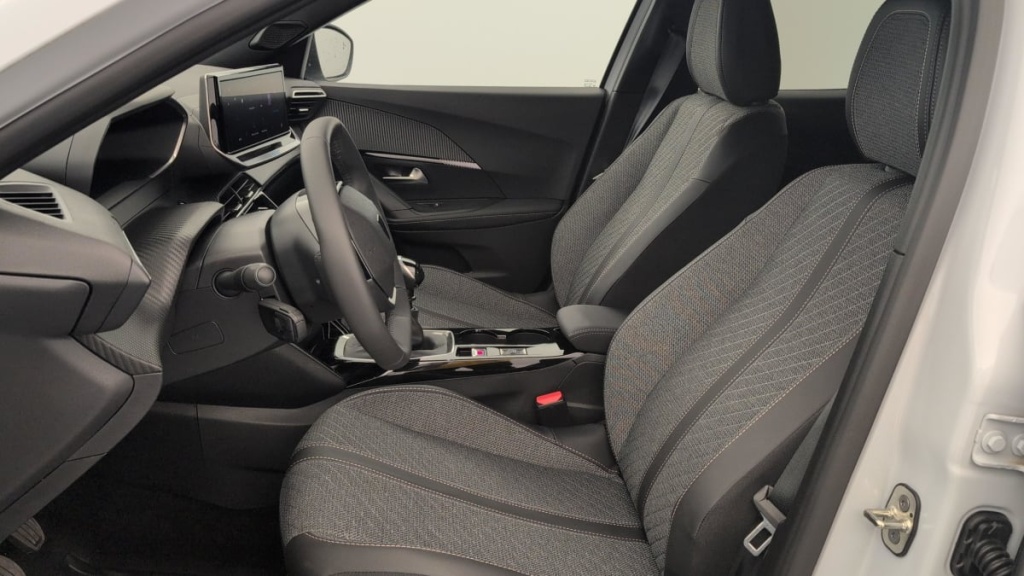 PEUGEOT 2008 100 S S BVM6 Allure - ref: 1-388133 - Photo 17