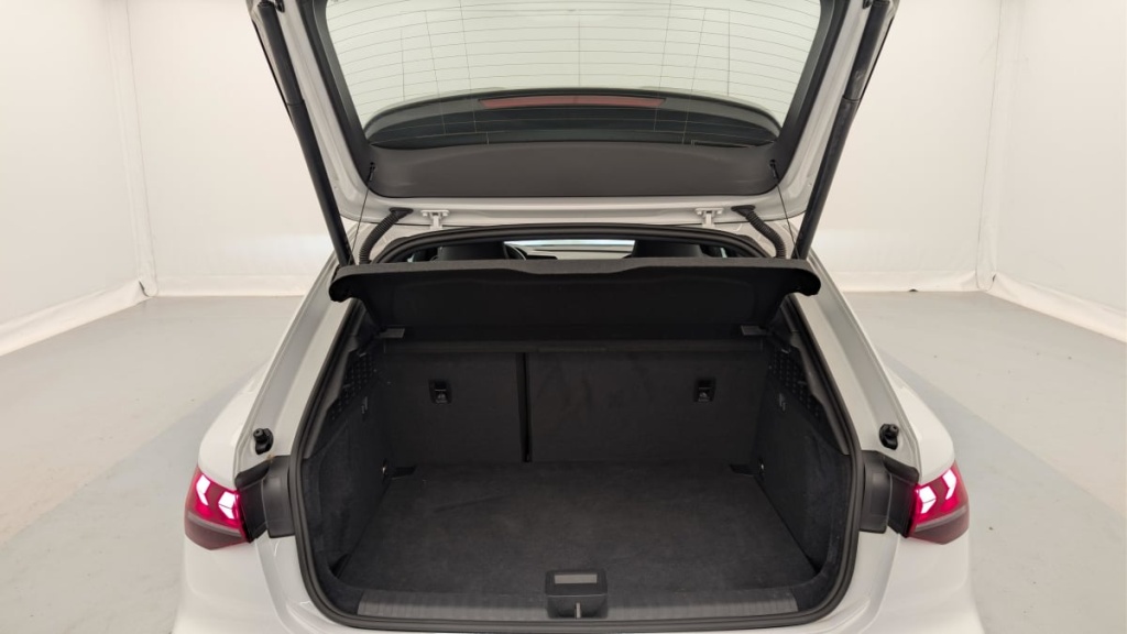 AUDI A3 Sportback TFSI e Hybride rechargeable 204 S tronic 6 S line - ref: 1-388268 - Photo 11