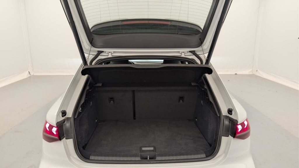 AUDI A3 Sportback TFSI e Hybride rechargeable 204 S tronic 6 S line - ref: 1-388270 - Photo 11