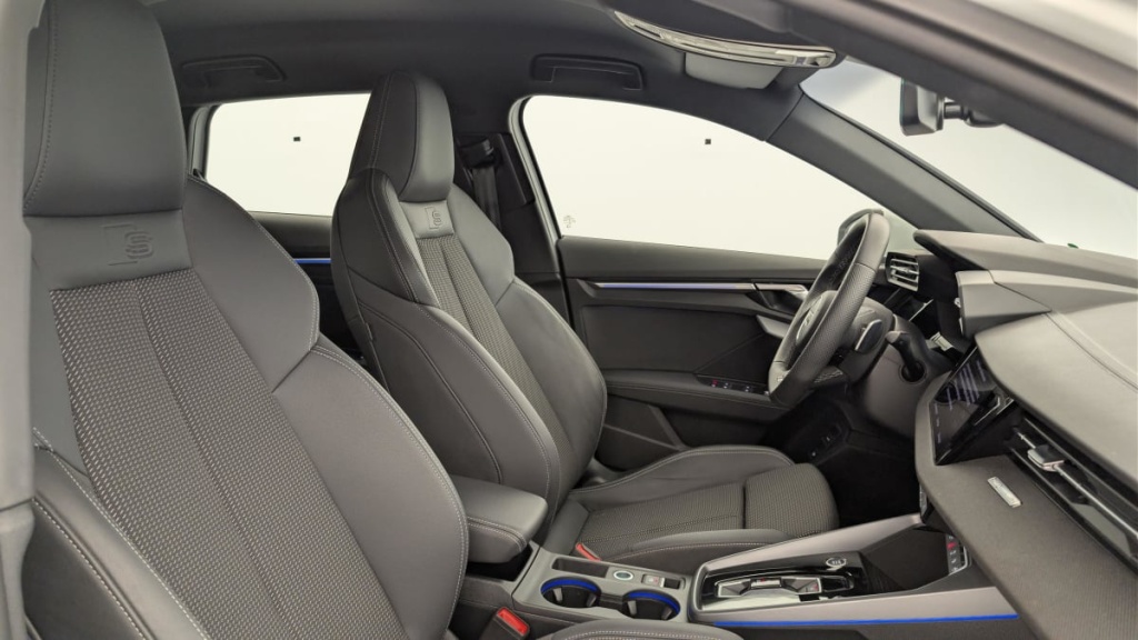 AUDI A3 Sportback TFSI e Hybride rechargeable 204 S tronic 6 S line - ref: 1-388270 - Photo 9