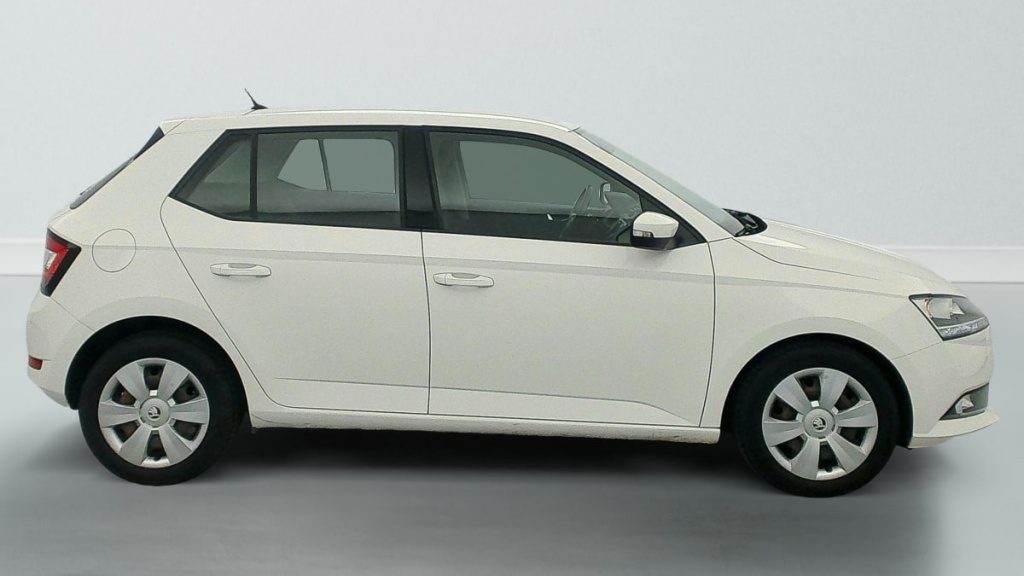 SKODA Fabia 1.0 MPI 60 CH BVM5 BUSINESS - ref: 1-388293 - Photo 8