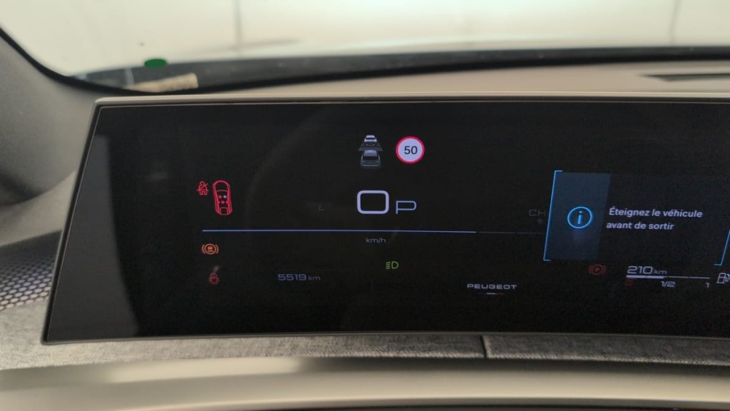 PEUGEOT 3008 Hybrid 145 e-DCS6 GT - ref: 1-388301 - Photo 10