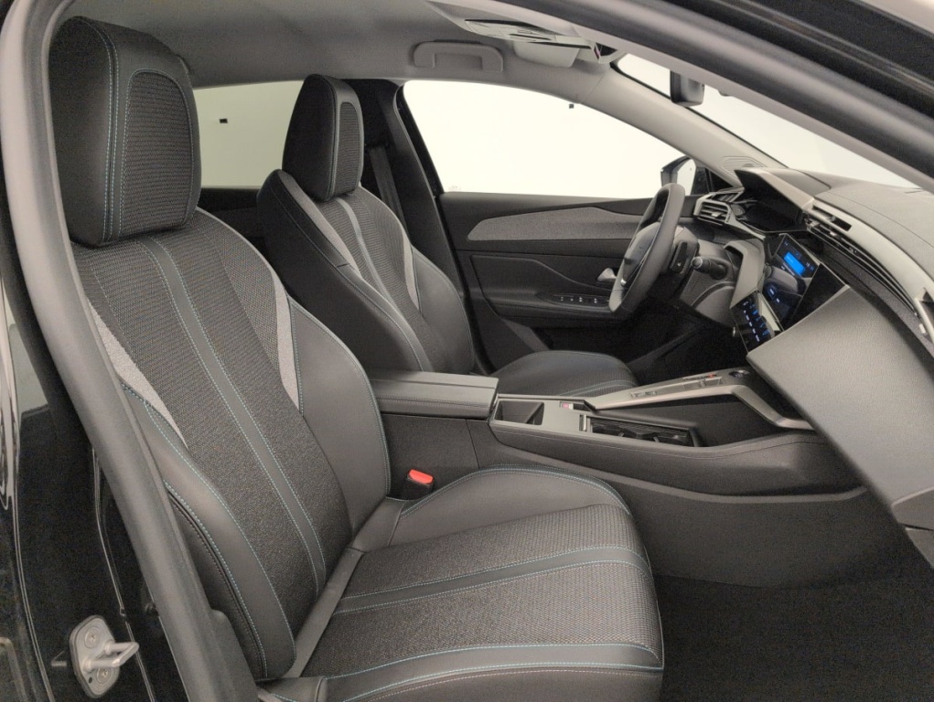 PEUGEOT 308 Hybrid 145 e-DCS6 Allure - ref: 1-388488 - Photo 9