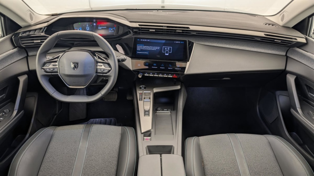 PEUGEOT 308 Hybrid 145 e-DCS6 Allure - ref: 1-388503 - Photo 13