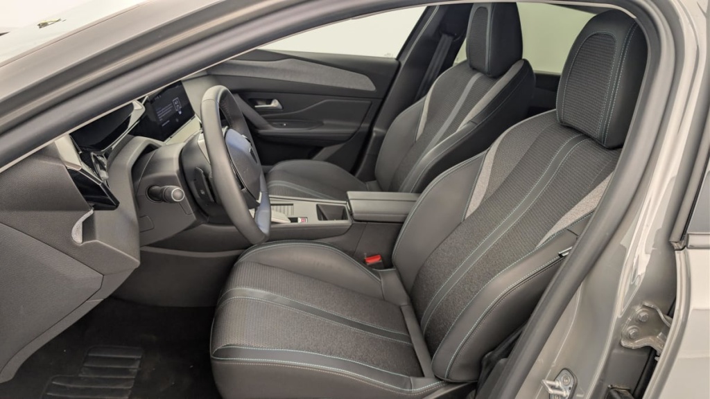 PEUGEOT 308 Hybrid 145 e-DCS6 Allure - ref: 1-388503 - Photo 16
