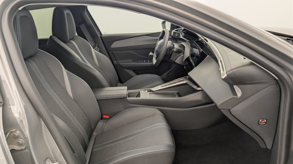 PEUGEOT 308 Hybrid 145 e-DCS6 Allure - ref: 1-388503 - Photo 9