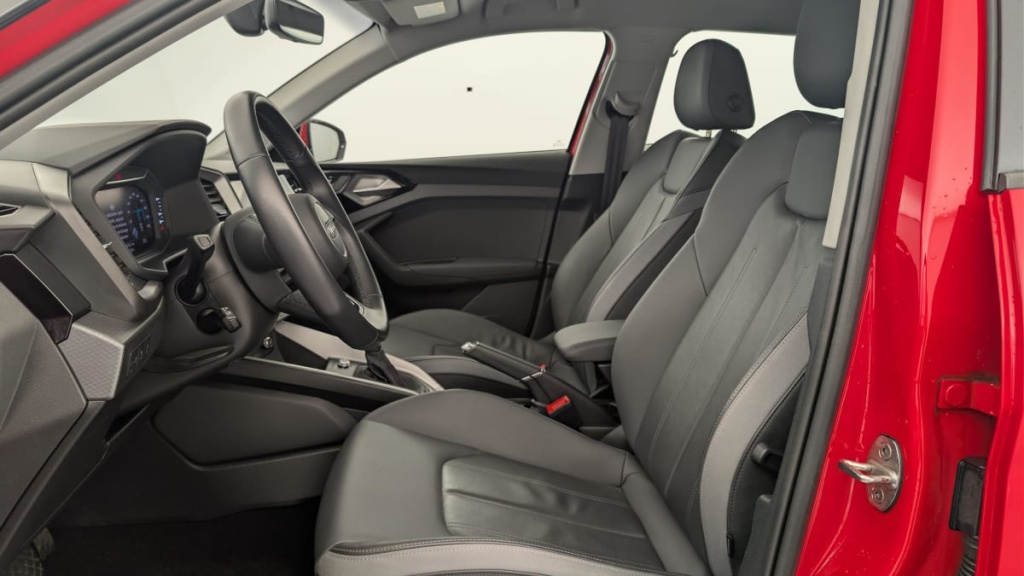 AUDI A1 Allstreet 30 TFSI 110 ch S tronic 7 Design Luxe - ref: 1-389045 - Photo 14