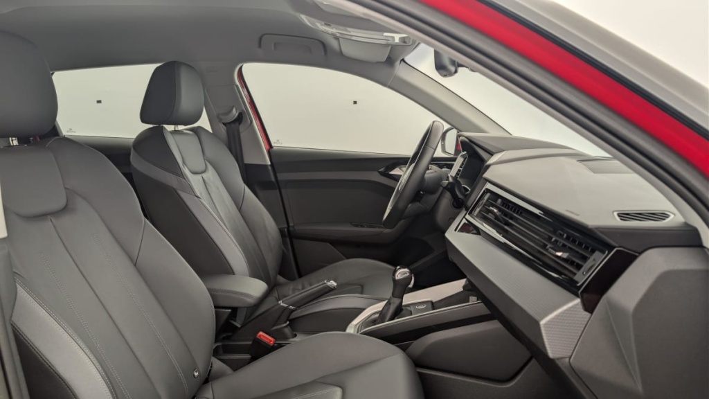 AUDI A1 Allstreet 30 TFSI 110 ch S tronic 7 Design Luxe - ref: 1-389045 - Photo 9