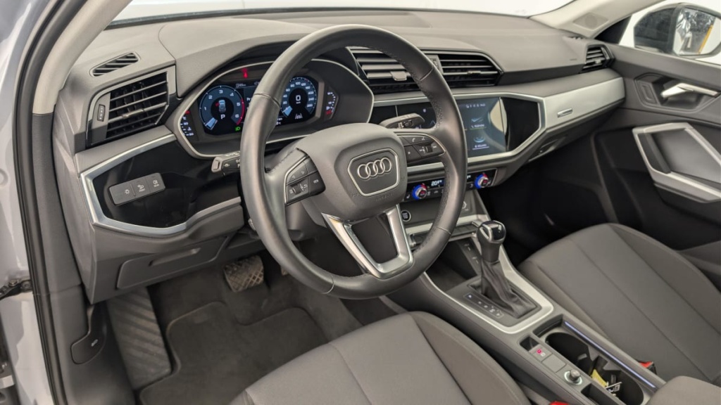 AUDI Q3 35 TDI 150 ch S tronic 7 Design - ref: 1-389100 - Photo 15