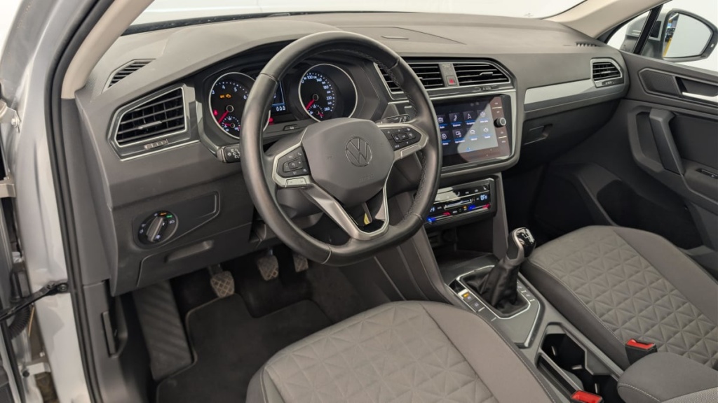 VOLKSWAGEN Tiguan 1.5 TSI 150ch BVM6 Life - ref: 1-389345 - Photo 15