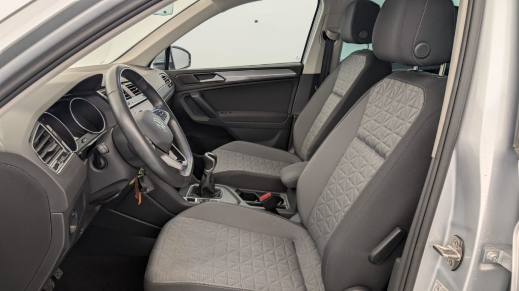 VOLKSWAGEN Tiguan 1.5 TSI 130ch BVM6 Life Plus - ref: 1-389776 - Photo 16