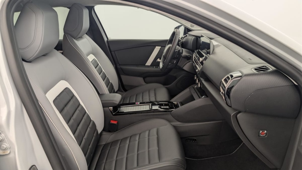 CITROEN C4 Hybride 145 ch e-DCS6 Max - ref: 1-389780 - Photo 9
