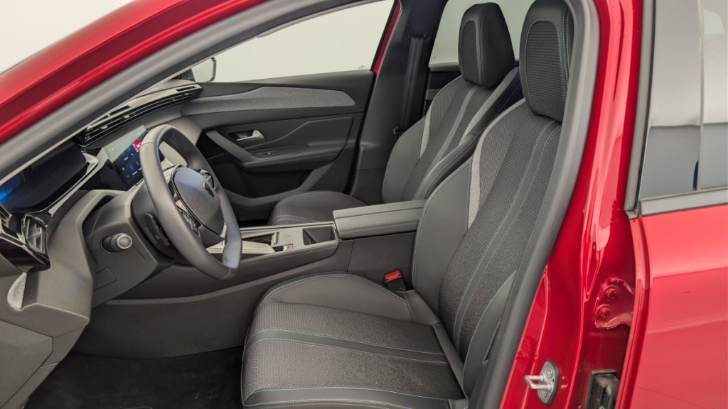PEUGEOT 308 SW Hybrid 145 e-DCS6 Allure - ref: 1-389946 - Photo 16
