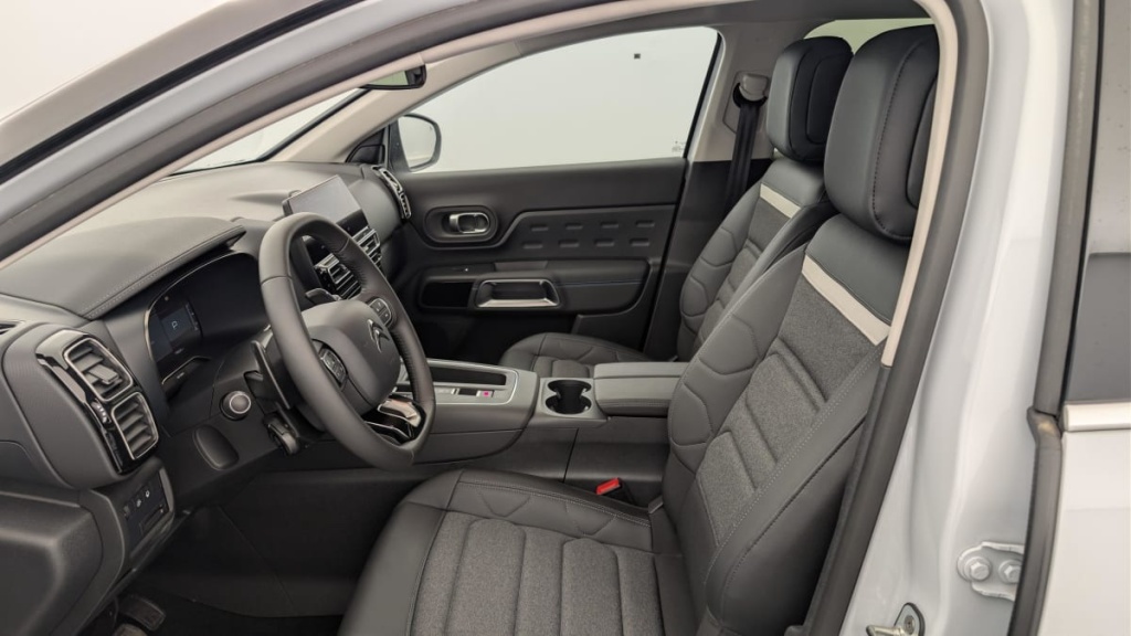 CITROEN C5 Aircross Hybride 145 e-DCS6 Max - ref: 1-390062 - Photo 16