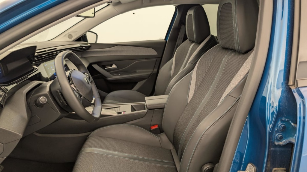 PEUGEOT 408 Hybrid 145 e-DCS6 Allure - ref: 1-390334 - Photo 16